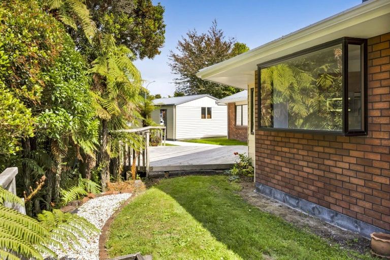 Photo of property in 33 Nikau Street, Inglewood, 4330
