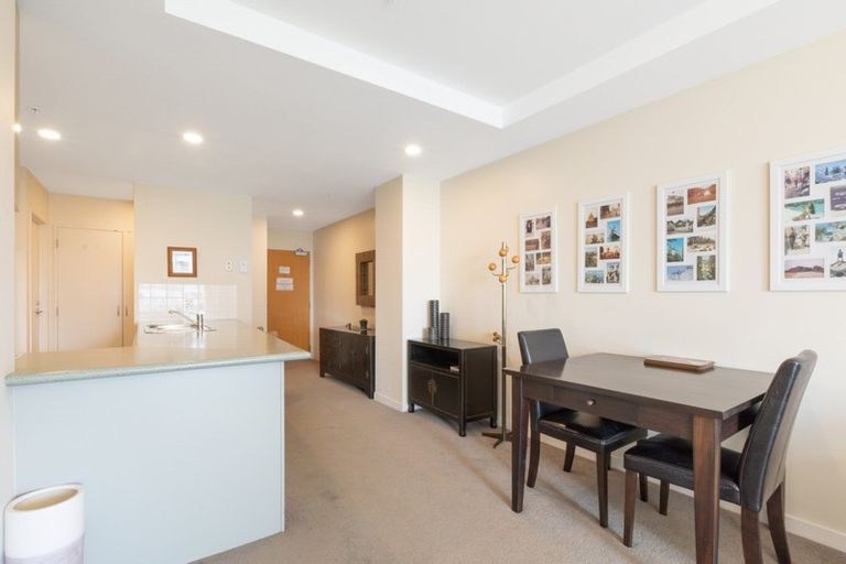 Photo of property in 12 Maunganui Road, Mount Maunganui, 3116