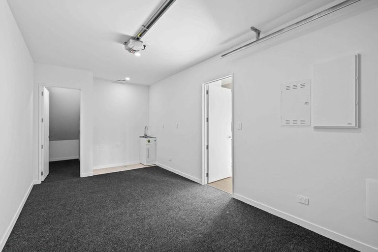 Photo of property in 6 Yellow Pear Lane, Karaka, 2578