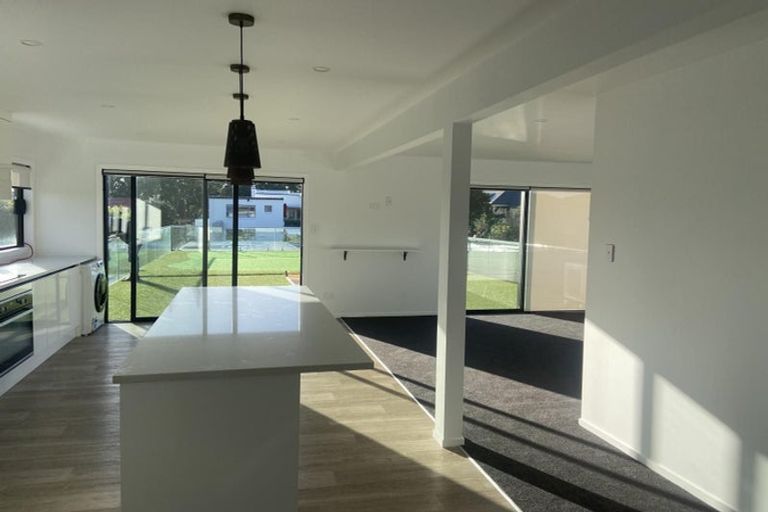 Photo of property in 7/19 Milton Road, Orewa, 0931