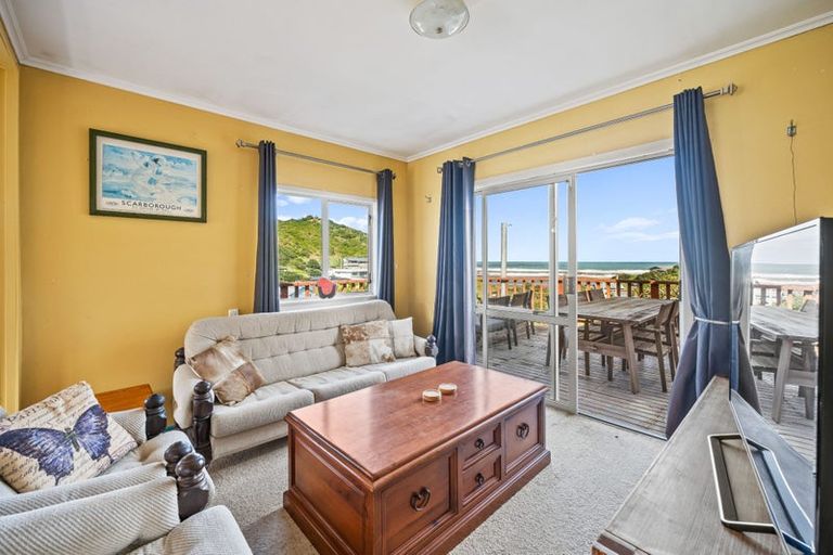 Photo of property in 63 Sea View Road, Baylys Beach, 0377