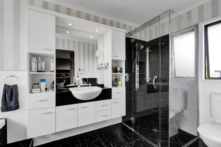 Photo of property in 1d Silvan Place, Bell Block, New Plymouth, 4312