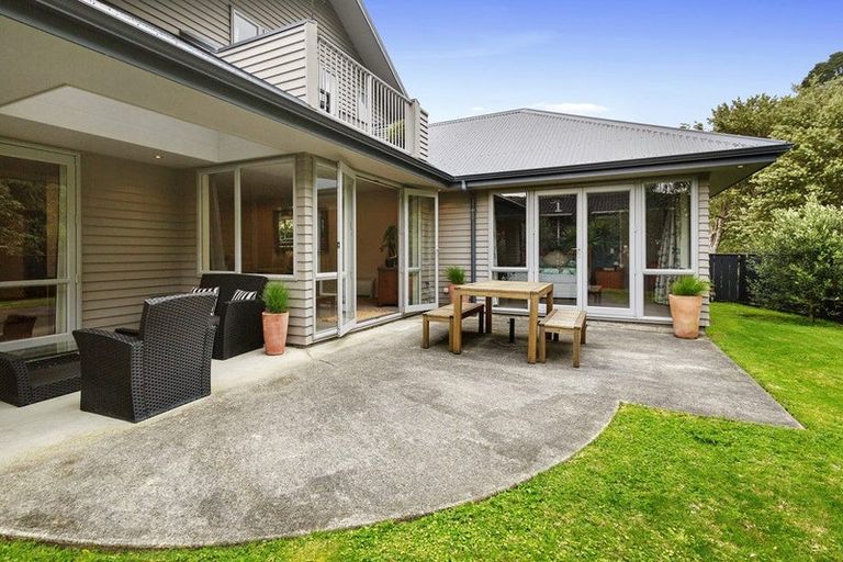 Photo of property in 6a Luckie Street, Tawa, Wellington, 5028