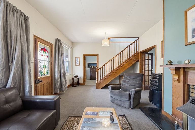 Photo of property in 9 Hawkhurst Road, Lyttelton, 8082