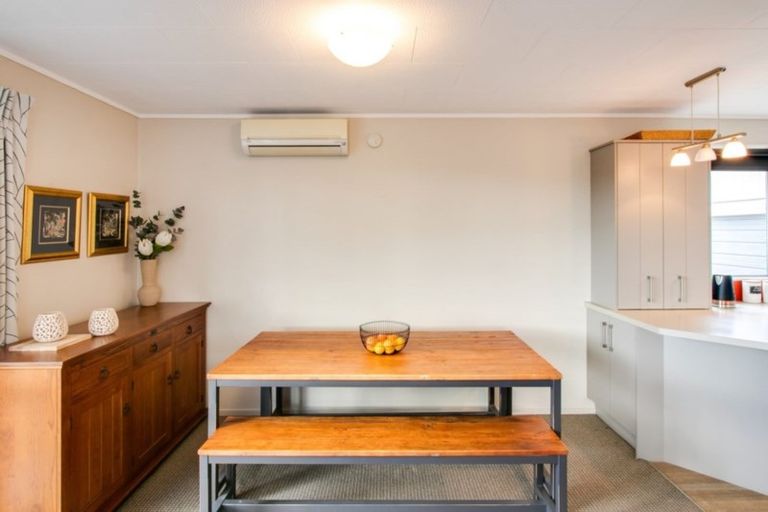 Photo of property in 2 Otatara Road, Taradale, Napier, 4112