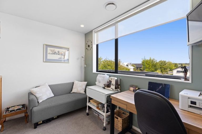 Photo of property in 2 Te Wairewa Street, Pegasus, 7612