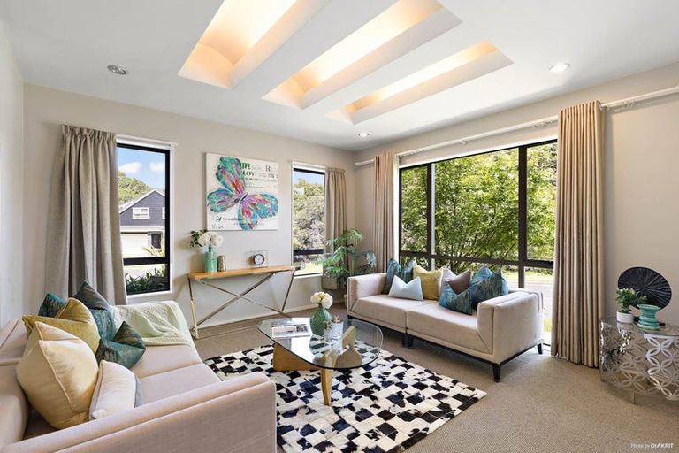 Photo of property in 6 Lucca Crescent, Flat Bush, Auckland, 2019