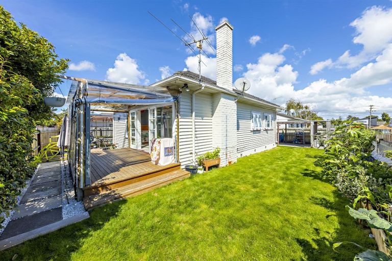 Photo of property in 2/15 Hill Road, Papatoetoe, Auckland, 2025