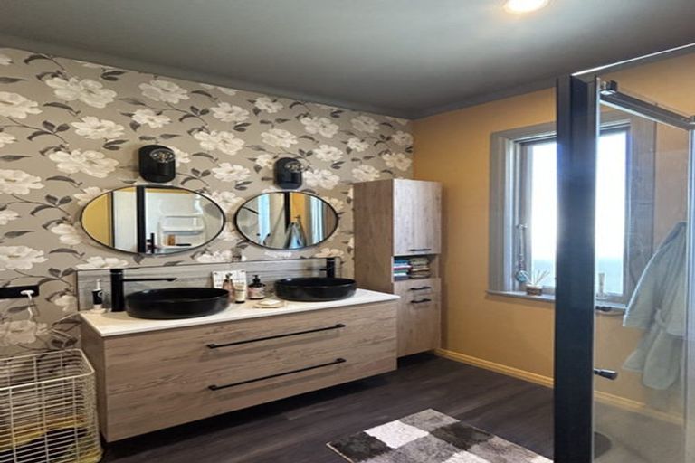 Photo of property in 7 Palm Avenue, Lyall Bay, Wellington, 6022