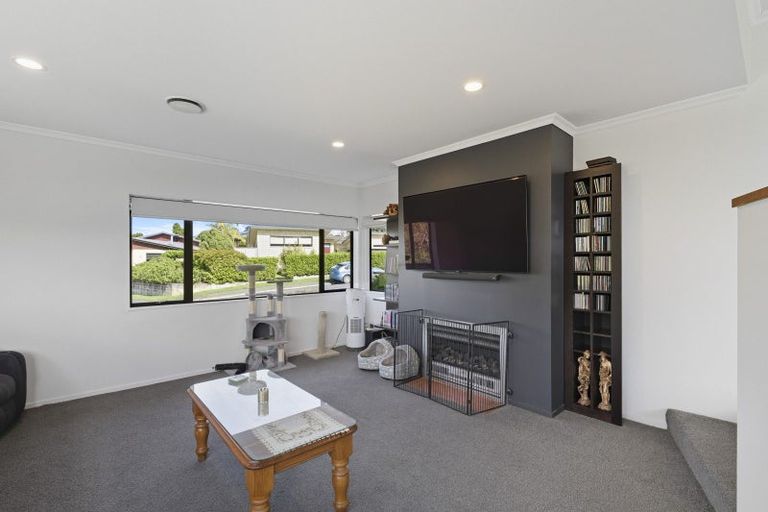 Photo of property in 5 Rotokare Crescent, Whalers Gate, New Plymouth, 4310