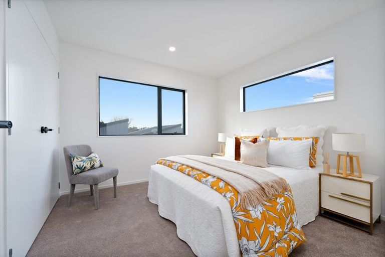 Photo of property in 62b Triangle Road, Massey, Auckland, 0614