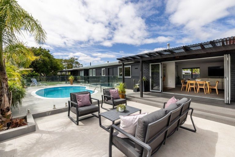 Photo of property in 29 Kent Terrace, Taradale, Napier, 4112