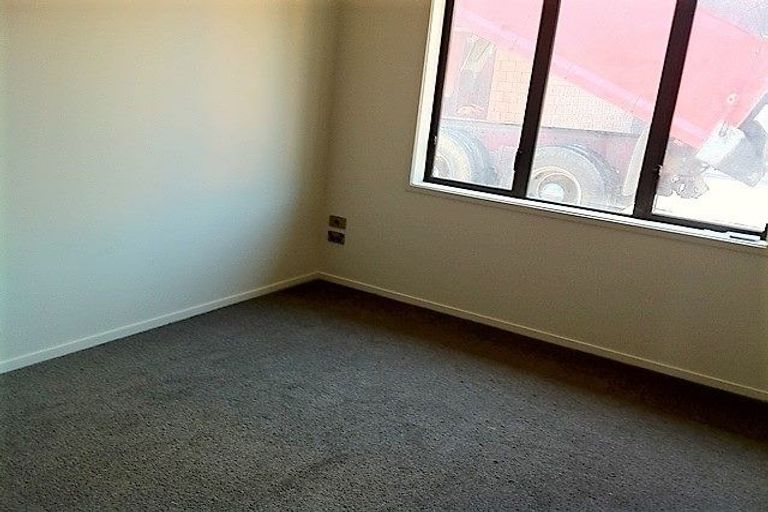 Photo of property in 102u7 Old Farm Road, Hamilton East, Hamilton, 3216