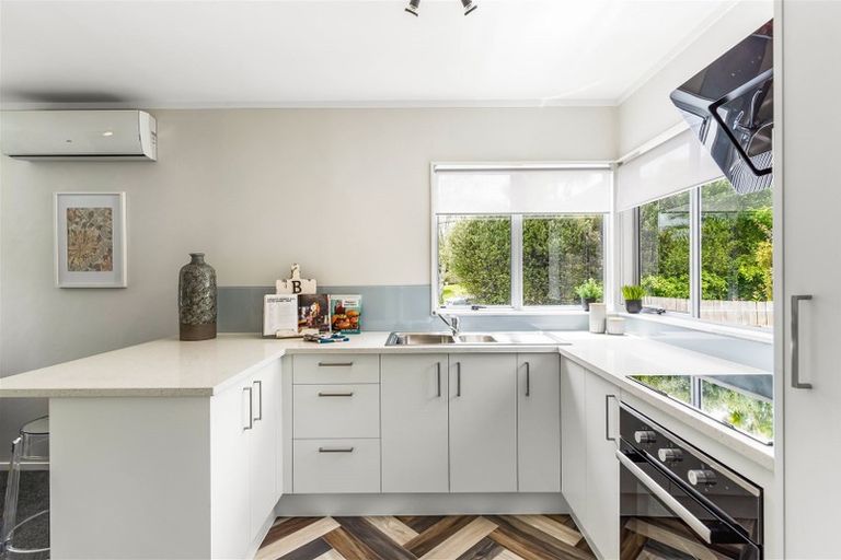 Photo of property in 23 Tawa Road, Te Atatu Peninsula, Auckland, 0610