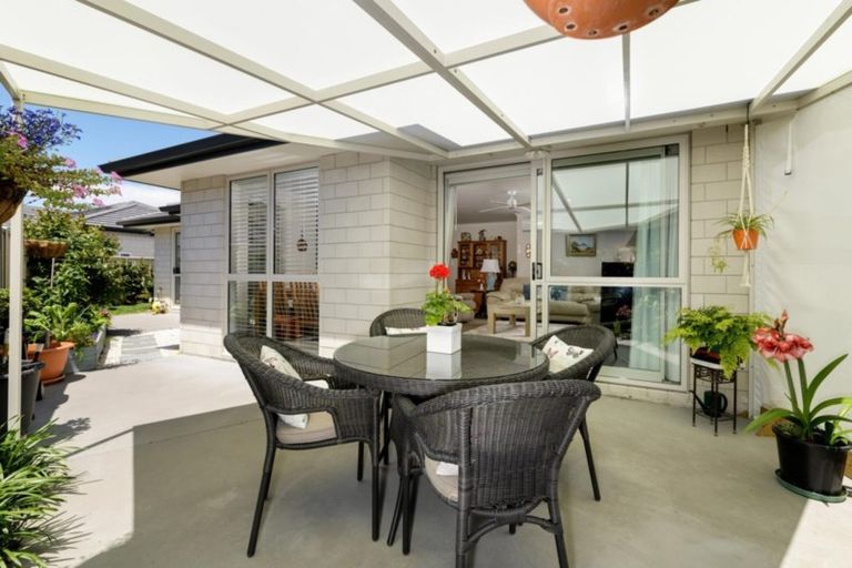 Photo of property in 2 Seashell Drive, Papamoa Beach, Papamoa, 3118