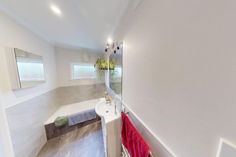 Photo of property in 18 Margaret Street, Roslyn, Palmerston North, 4414