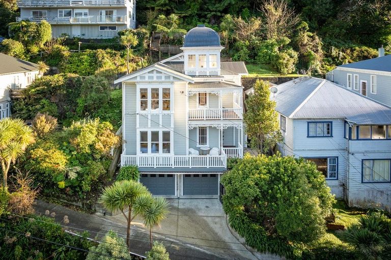 Photo of property in 64 Glenmore Street, Northland, Wellington, 6012