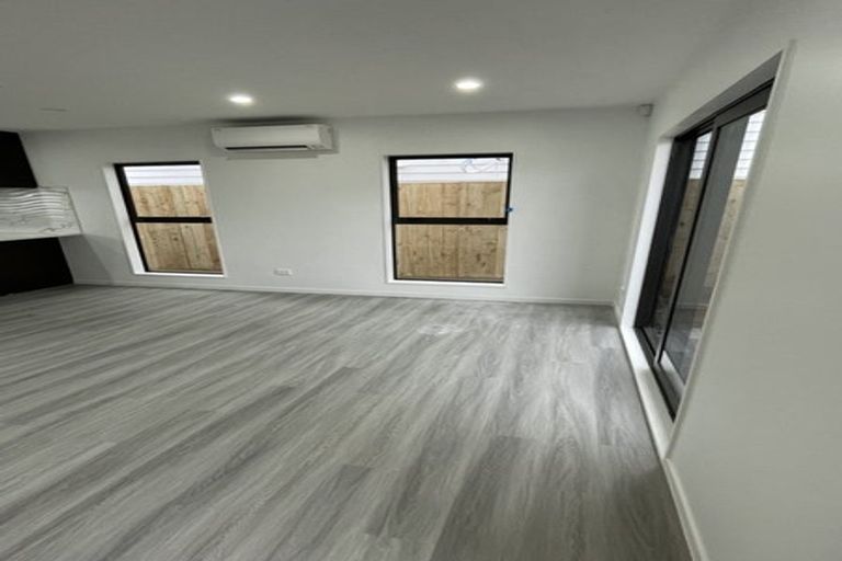 Photo of property in 9d Julian Place, Otara, Auckland, 2023