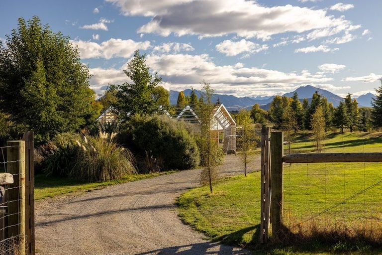 Photo of property in 930 Mount Barker Road, Wanaka, 9382
