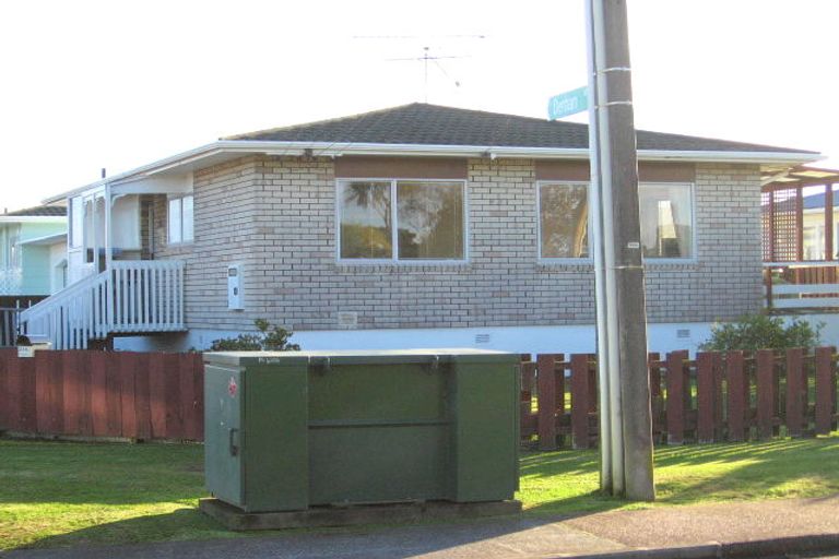 Photo of property in 2/24 Hatton Road, Orewa, 0931