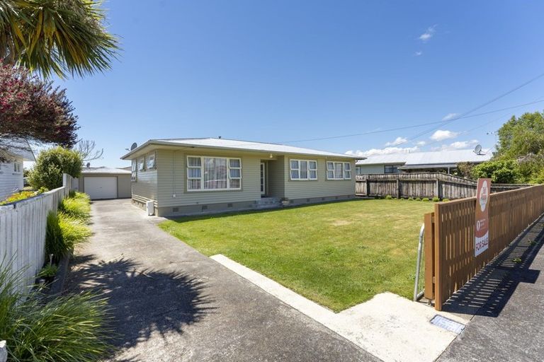 Photo of property in 37 Green Avenue, Levin, 5510