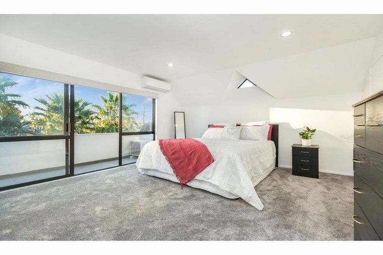 Photo of property in 2/57 Hoteo Avenue, Papatoetoe, Auckland, 2025