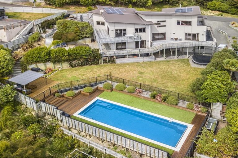 Photo of property in 4 Helm Place, Whitby, Porirua, 5024