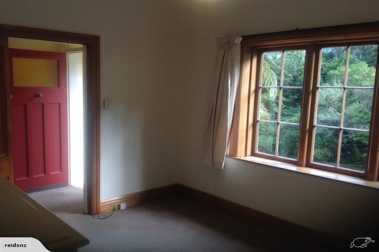 Photo of property in 12 Governor Road, Northland, Wellington, 6012