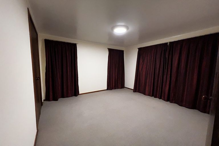 Photo of property in 40f3 Phillip Street, Johnsonville, Wellington, 6037