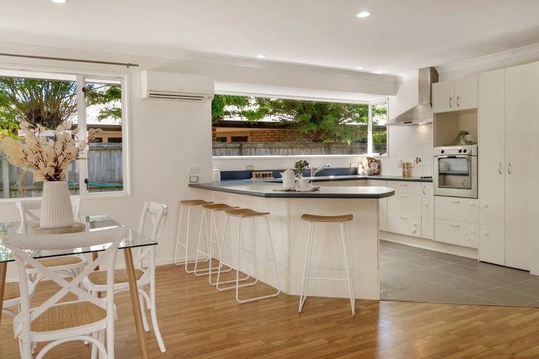 Photo of property in 6 Creedon Glen, Casebrook, Christchurch, 8051