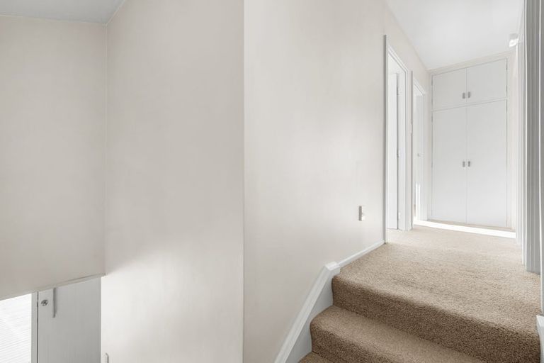 Photo of property in 4 Kingham Place, Avonhead, Christchurch, 8042