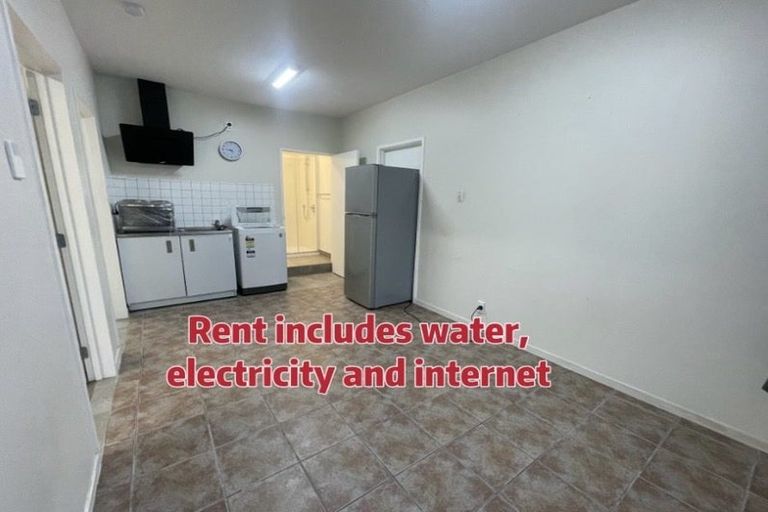 Photo of property in 39 Anich Road, Massey, Auckland, 0614