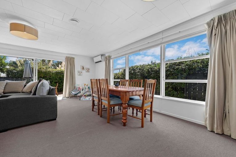 Photo of property in 6 France Street, Waiuku, 2123