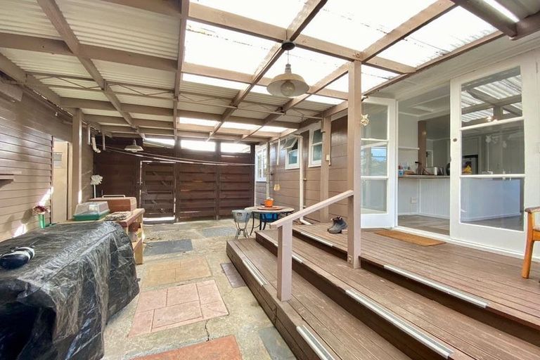 Photo of property in 98 Glenpark Avenue, Frankleigh Park, New Plymouth, 4310
