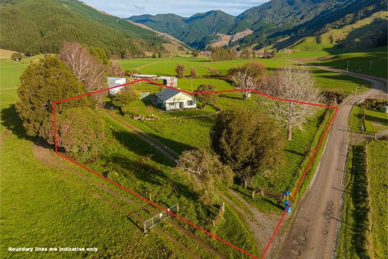 Photo of property in 43 Cullensville Road, Linkwater, Picton, 7281