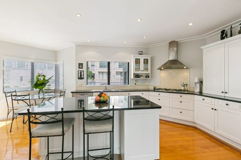 Photo of property in 3/22 Oriental Terrace, Oriental Bay, Wellington, 6011