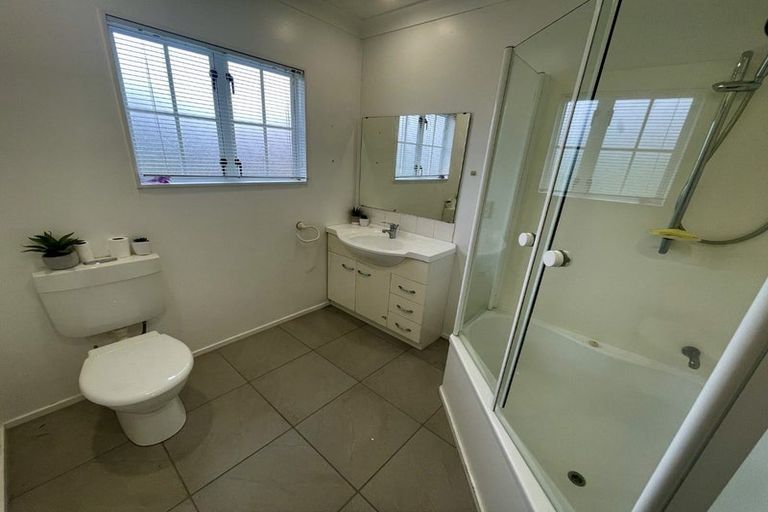 Photo of property in 3 Ridley Green, Churton Park, Wellington, 6037