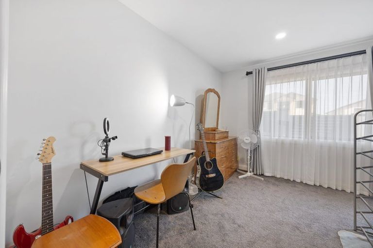 Photo of property in 2 Drumnaconagher Road, Flat Bush, Auckland, 2019