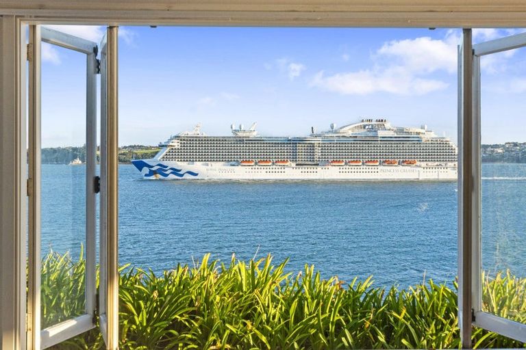 Photo of property in 38 Jubilee Avenue, Devonport, Auckland, 0624