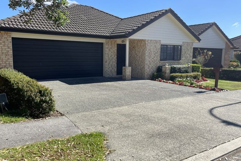 Photo of property in 28 Espalier Drive, Henderson, Auckland, 0612