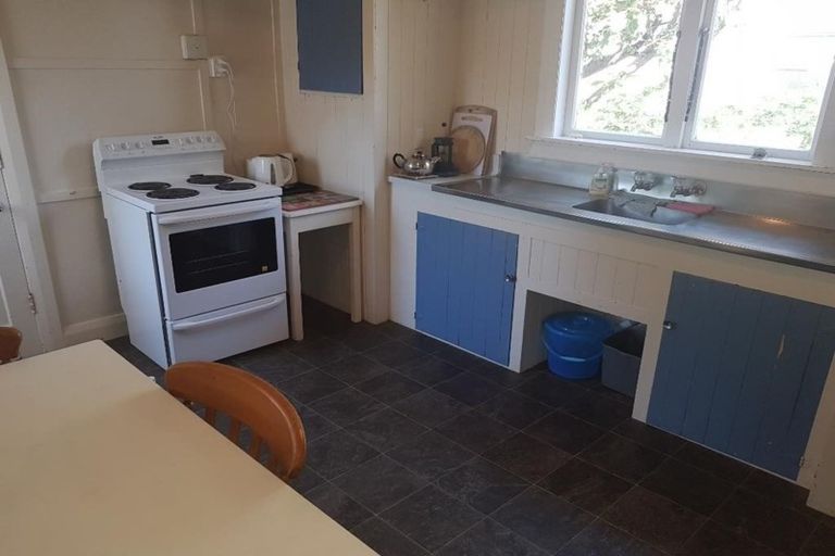 Photo of property in 37 Manly Street, Paraparaumu Beach, Paraparaumu, 5032