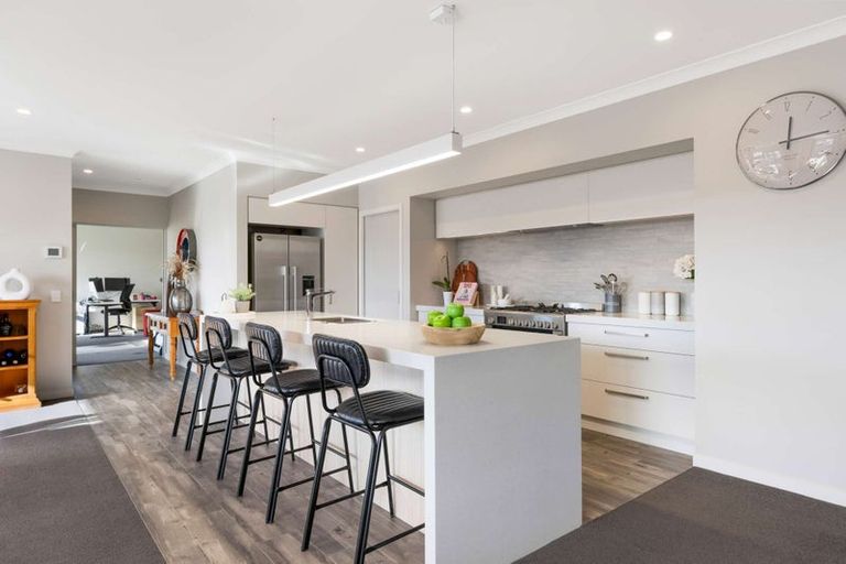 Photo of property in 14 Stowell Drive, Cromwell, 9310