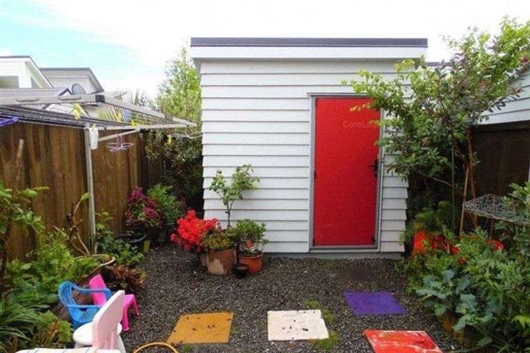 Photo of property in 22 Liquidambar Drive, Hobsonville, Auckland, 0616