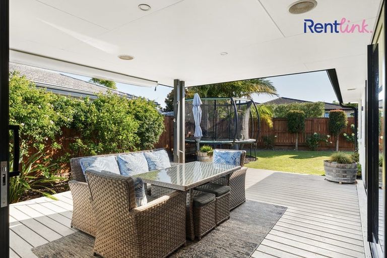 Photo of property in 23 Kahuparere Crescent, Pyes Pa, Tauranga, 3112