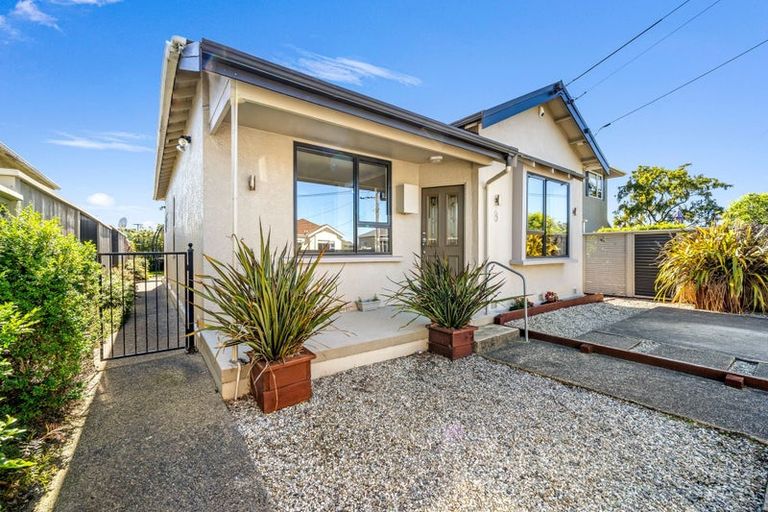 Photo of property in 8 Hargest Crescent, Saint Kilda, Dunedin, 9012