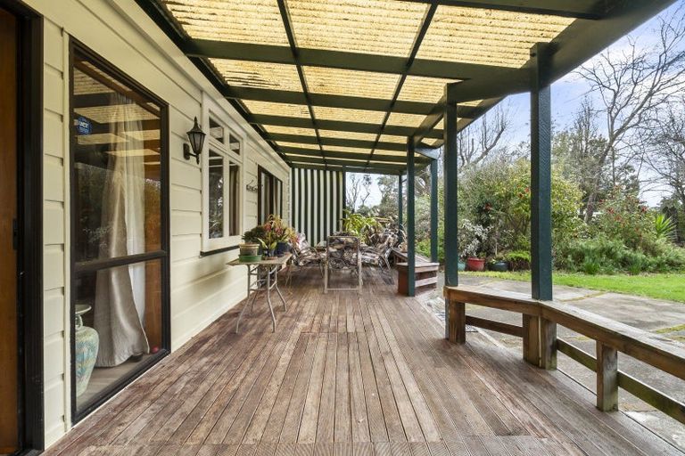 Photo of property in 7 Calico Line, Marton, 4710