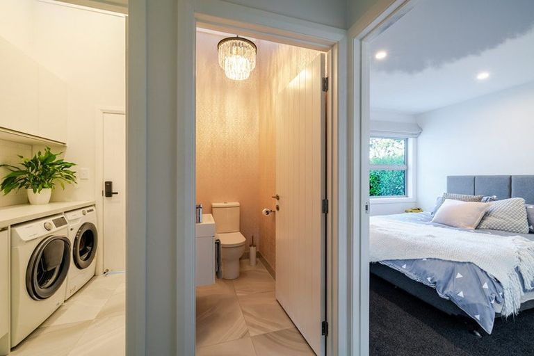 Photo of property in 2a Alton Place, Hokowhitu, Palmerston North, 4410