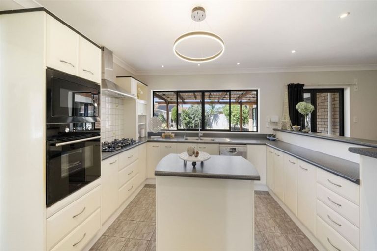 Photo of property in 40 Longford Park Drive, Takanini, 2112