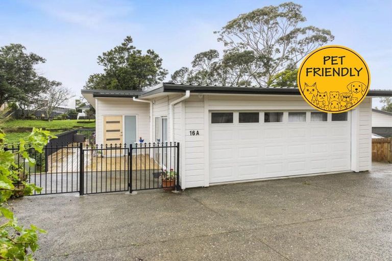 Photo of property in 16a Alexander Street, Cockle Bay, Auckland, 2014