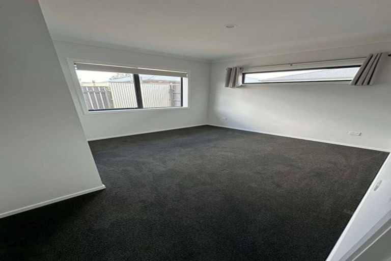 Photo of property in 128b Weraroa Road, Levin, 5510